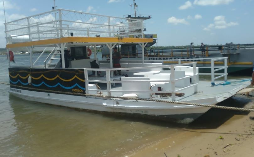 Catamarã Beiço do Rio tem capacidade para 35 pessoas viajarem com segurança e conforto