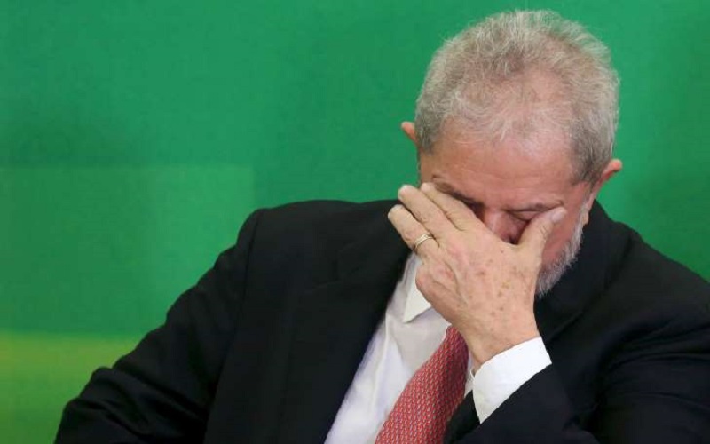 Brasil: Afinal, Lula é ou não ministro?